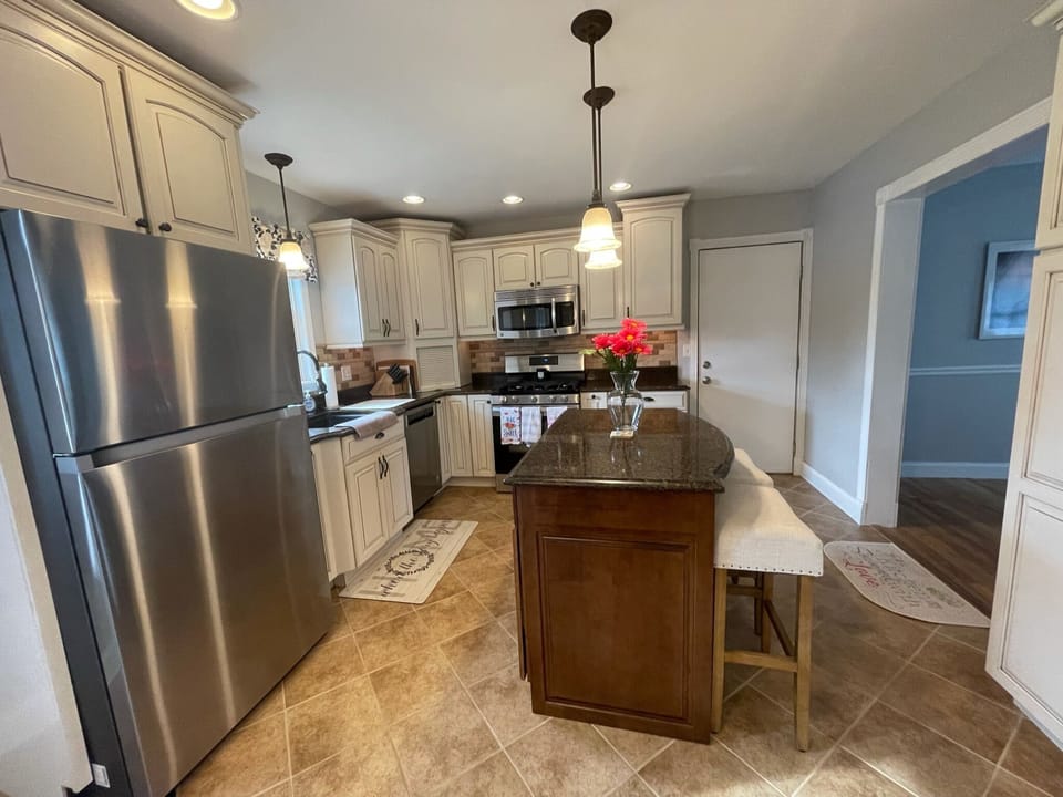 Kitchen with island
