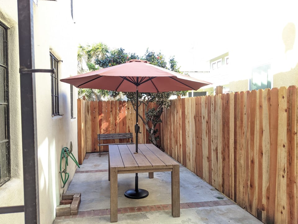 Private Courtyard & Dining area