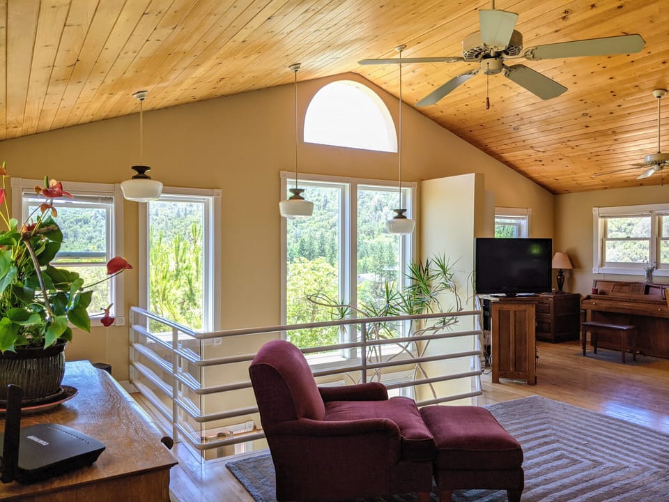 WELCOME TO CASA EL CAPITAN! Gorgeous views, near yosemite, walk to town