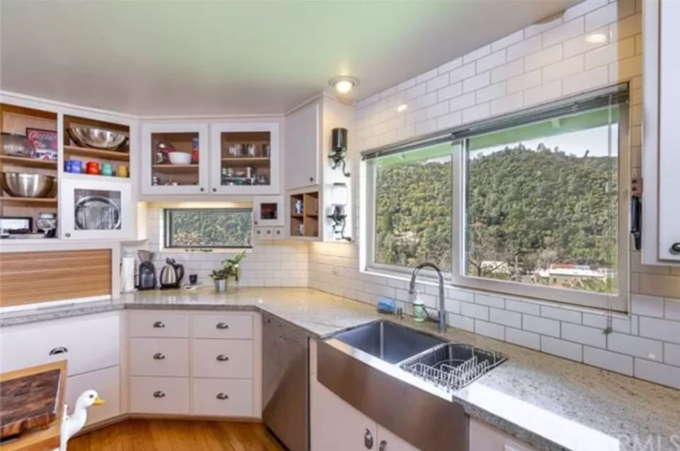 Kitchen with incredible views outside 