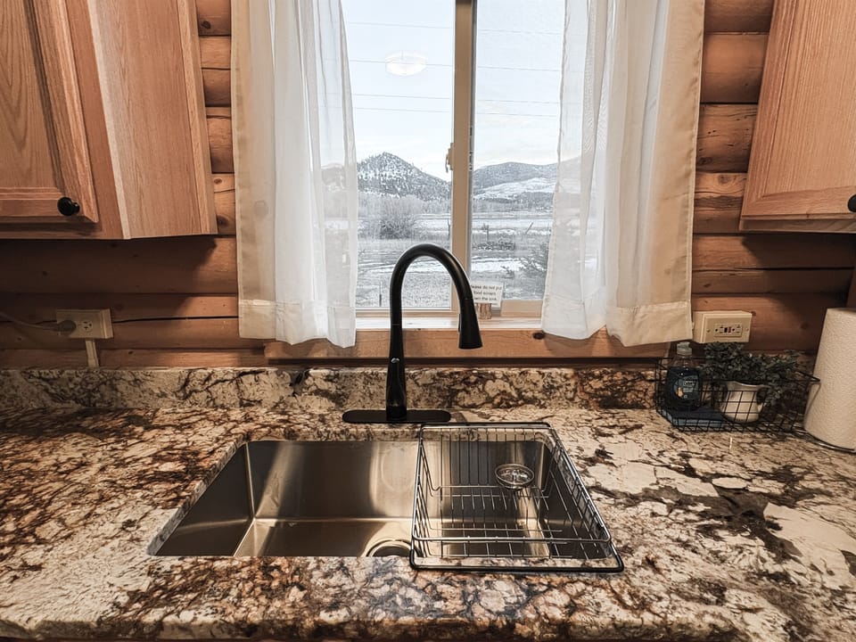 You'll love washing dishes with this view
