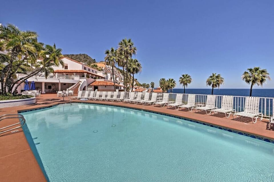 " The house was perfect. It had an amazing view and interior was very nice. It was clean and well furnished. The location was convenient." Yasmine stayed March 2021 