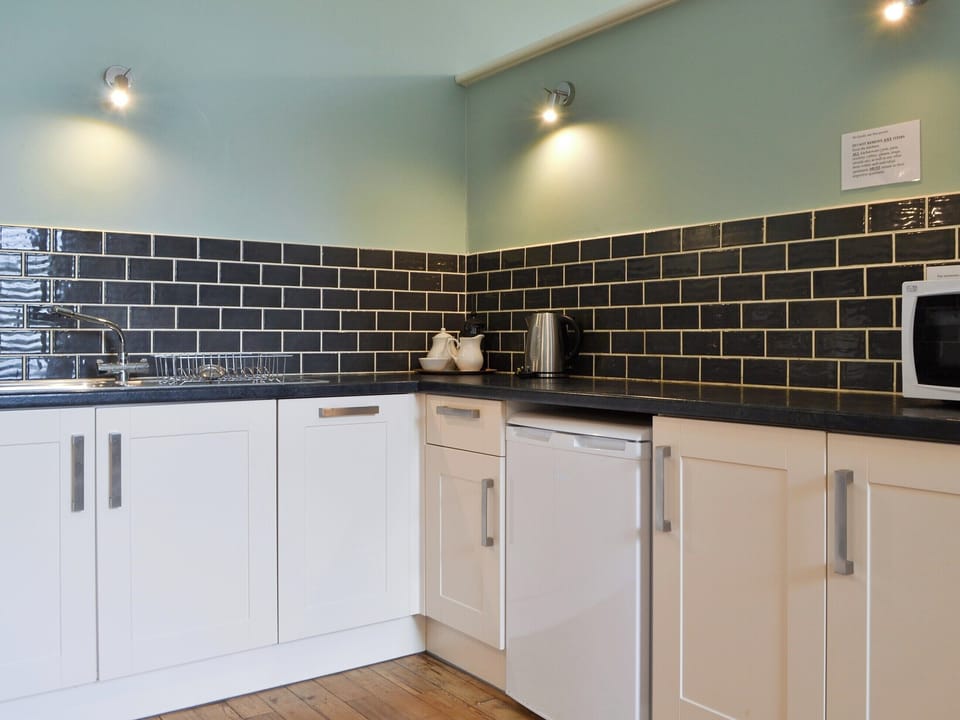 Kitchen | Shaw End Mansion- Apartment 3 - Shaw End Mansion, Kendal