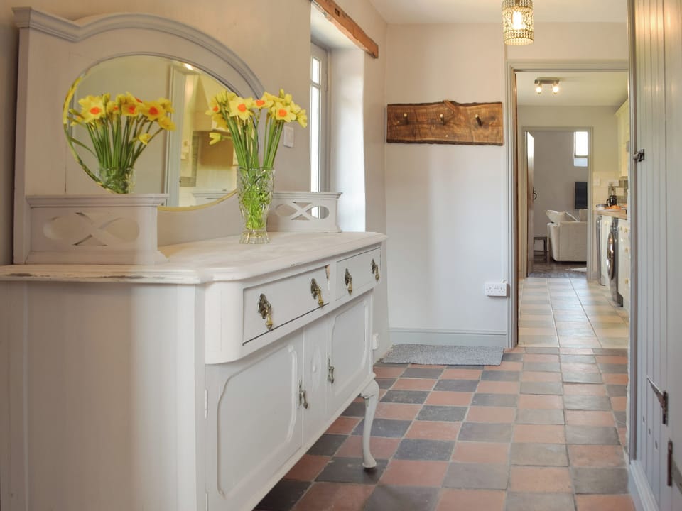 Hallway | Tynval, Bronwydd Arms