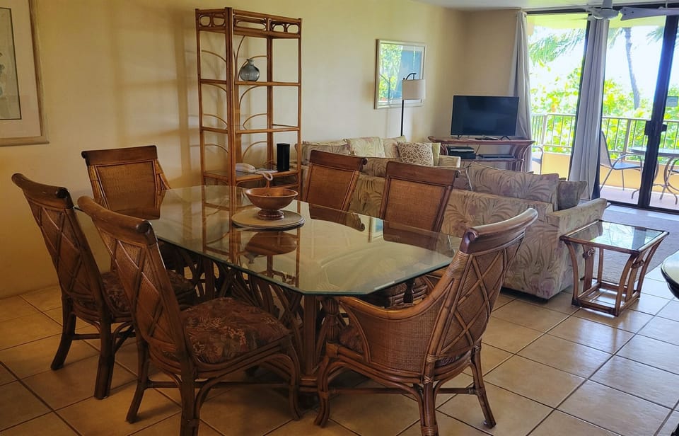 Very comfortable dining for 6