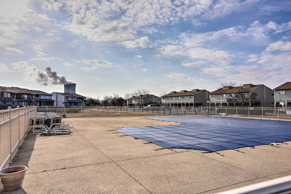 Community Outdoor Pool