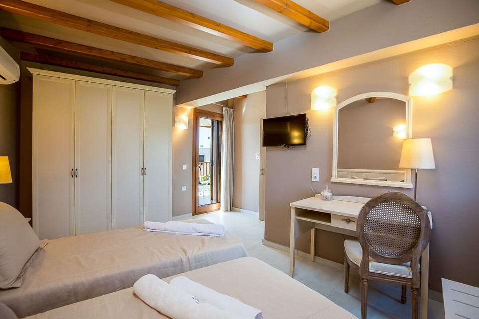 Another aspect of the twin bedroom!