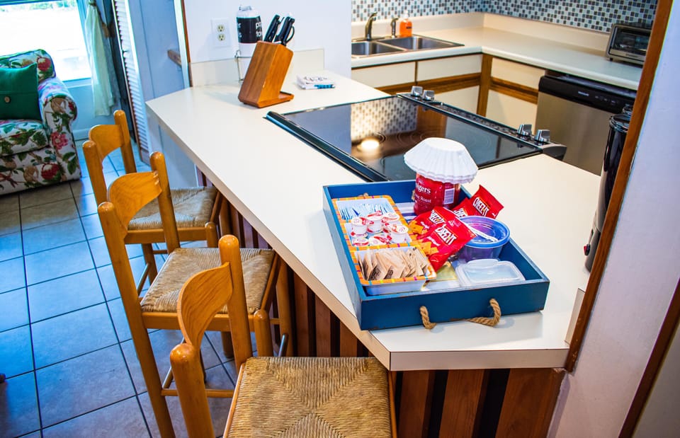 Breakfast Bar Area