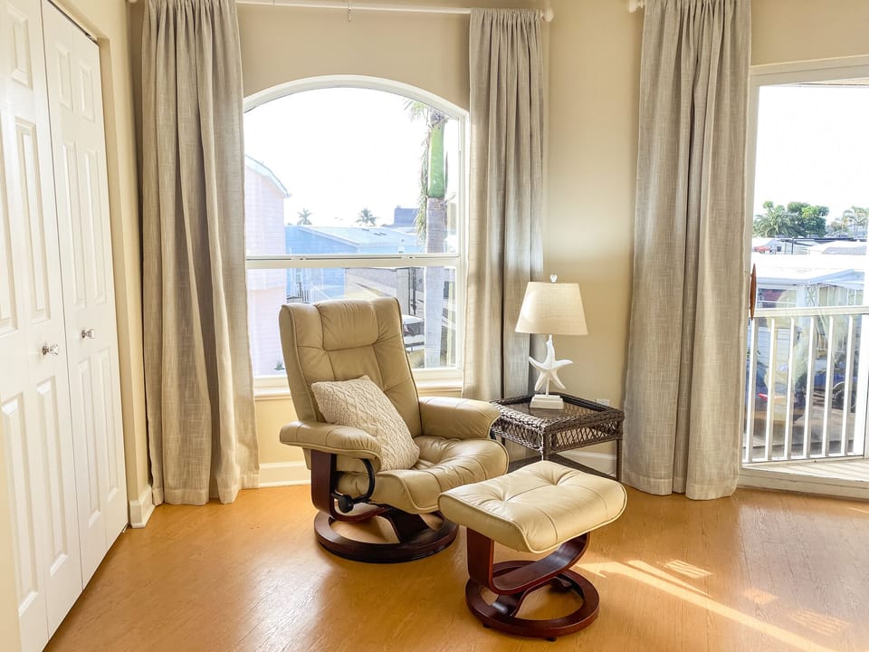 Grab your coffee & a good book and relax in the peace of your master suite
