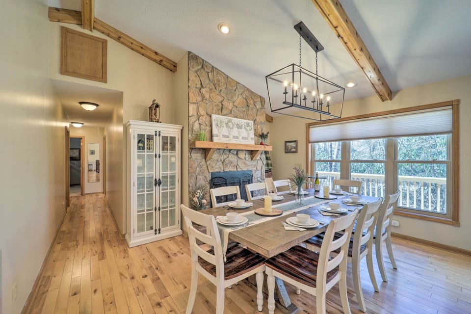 Free WiFi (WFH-Friendly) | Long-Term Renters Welcome | Updated Interior