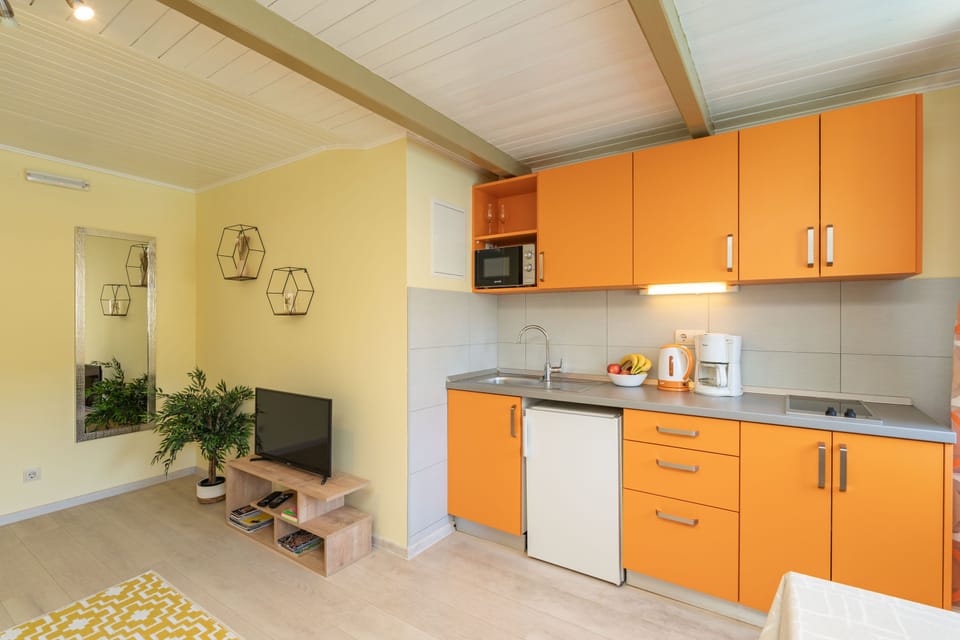 Kitchen with microvawe