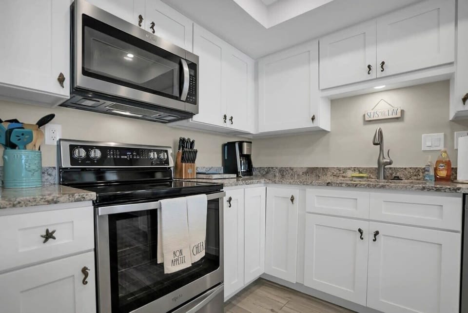 Perfect for cooking in and entertaining family.