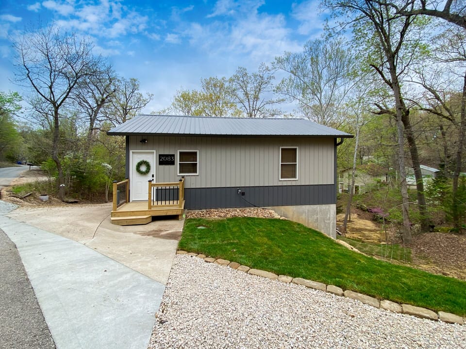 Welcome to the Cottage on Valley Road!
