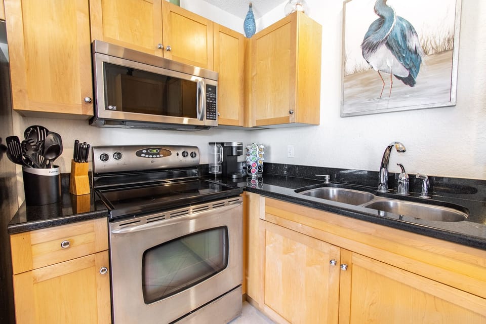 Full size, fully appointed kitchen with Keurig coffee station.