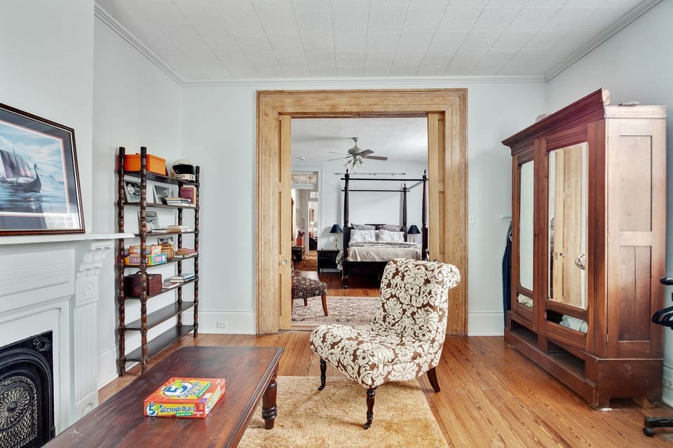 Front room view facing the bedroom