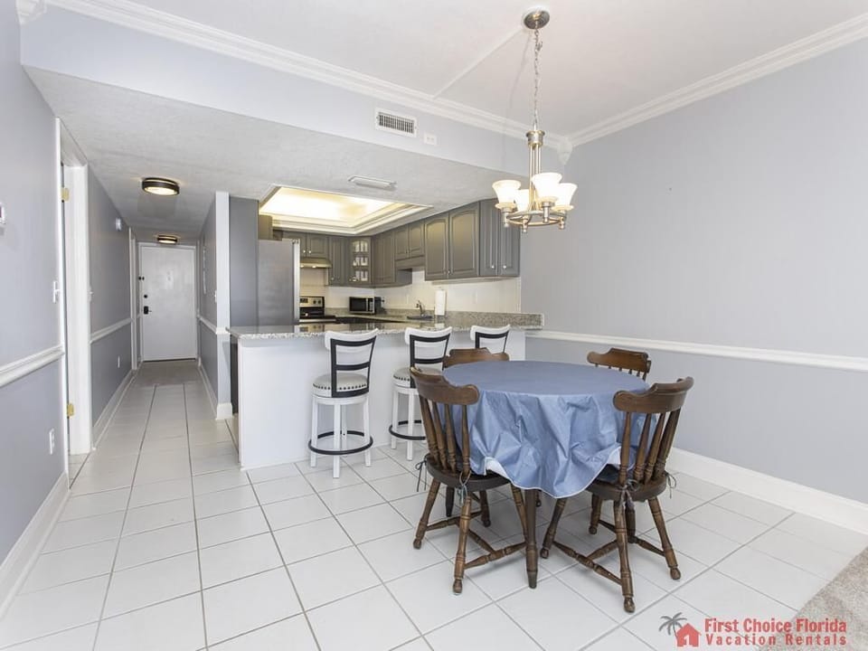 Anastasia 314 Dining Room to Kitchen