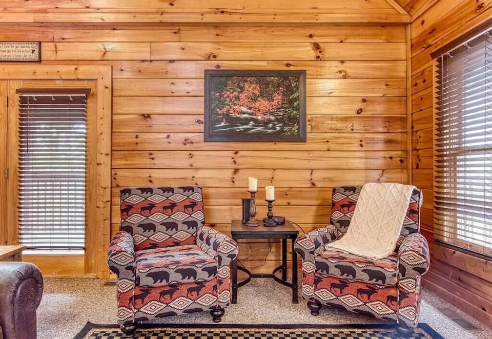 Cubs Cozy Den's cozy living area