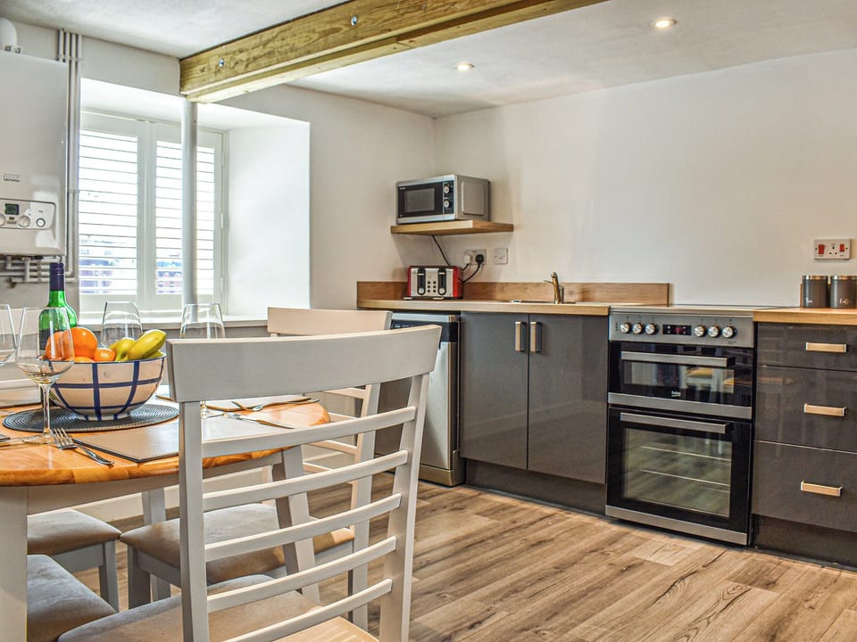 Kitchen/diner | Chuckle Cottage, Braunton