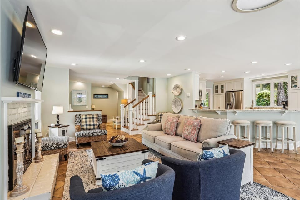 Main Living Room at 8 Seaside Sparrow