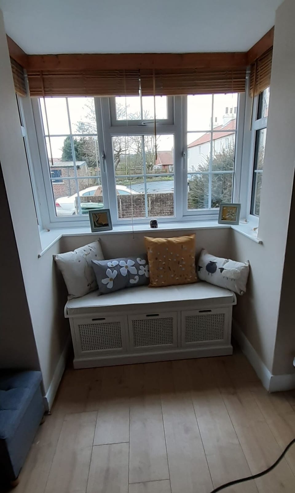 Living room bay window with seat
