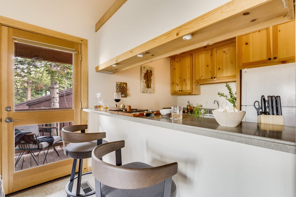 Breakfast bar.