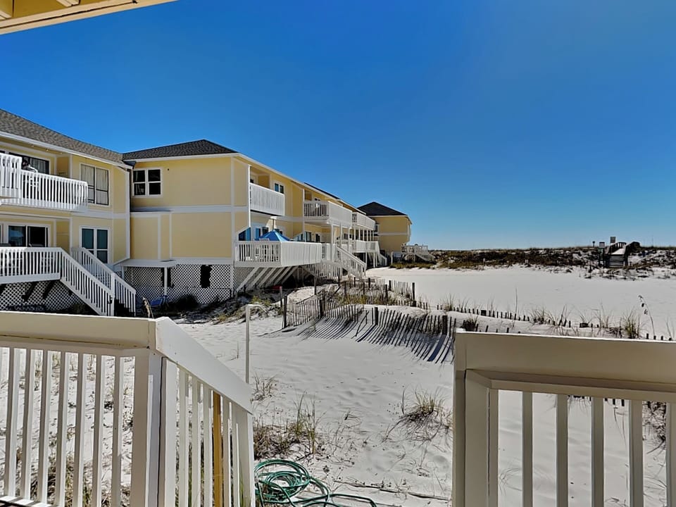 Gulf Front Deck - Direct Beach Access