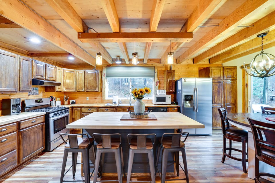 Cabin Interior | Fully Equipped Kitchen