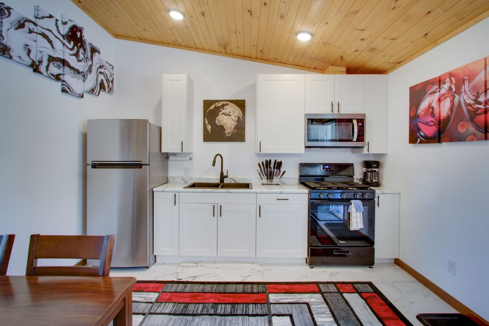 Full Kitchen