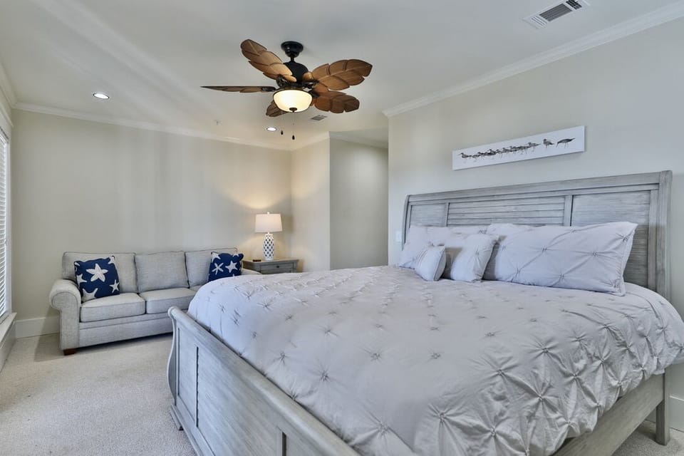 Master Suite King Bed Queen Sofa Sleeper - Master Suite King Bed Queen Sofa Sleeper