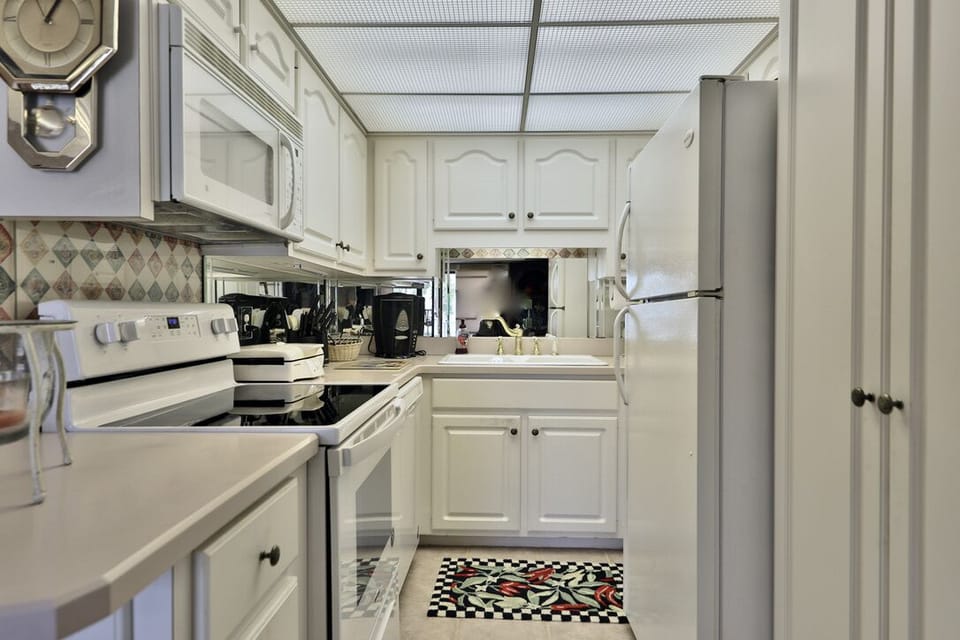 Fully stocked kitchen.