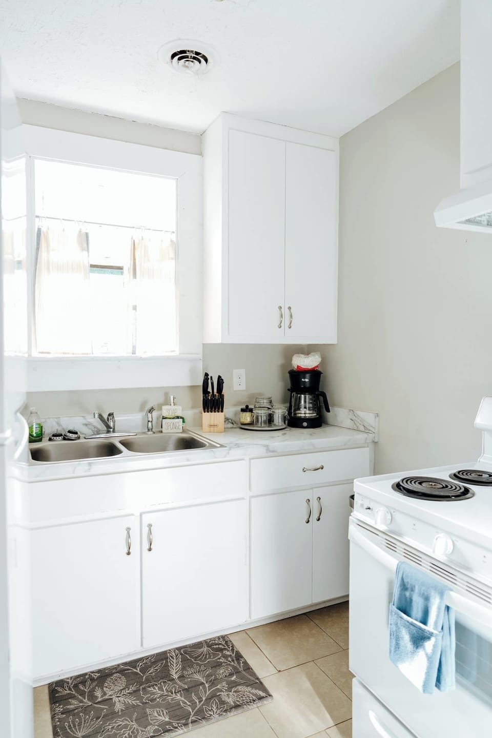 Step into a fully stocked kitchen with all-new appliances.