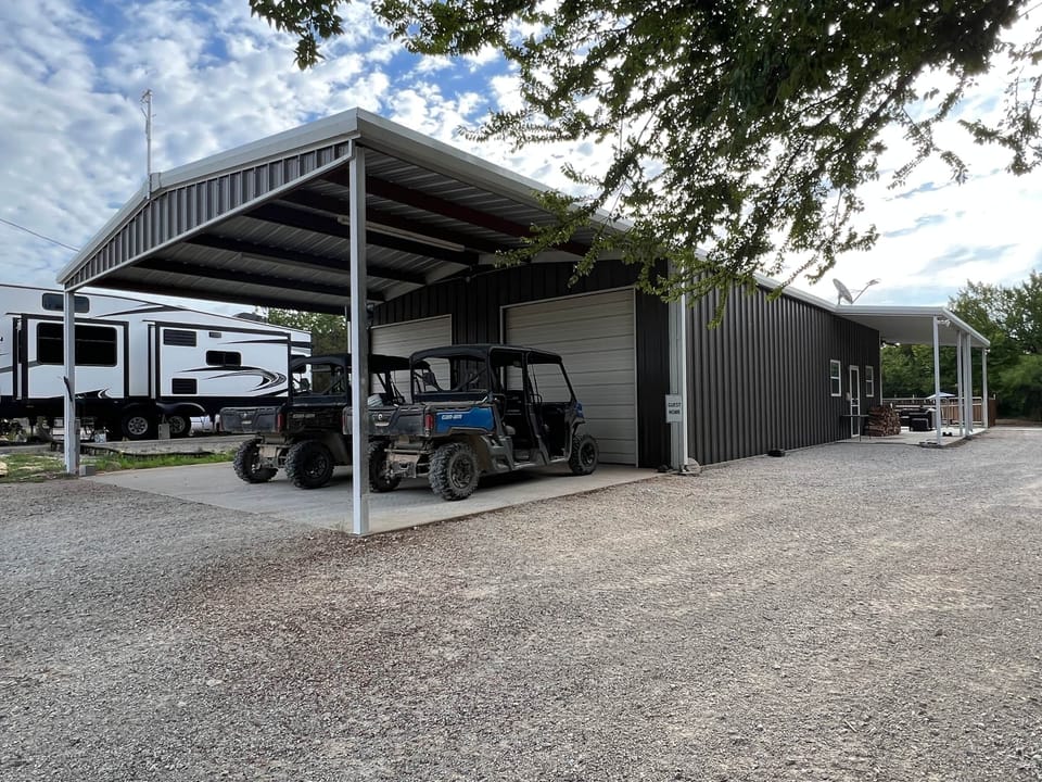 Carport Guest Home Lake Godstone