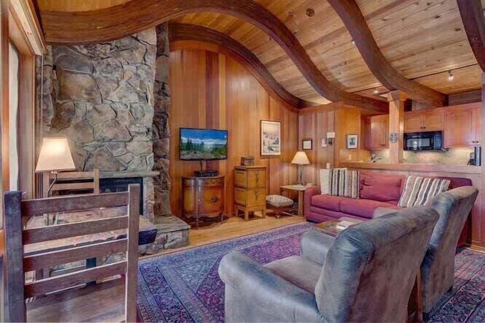 Lake View Living Room