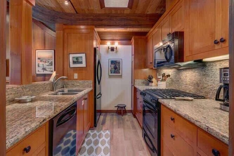 Gourmet Kitchen