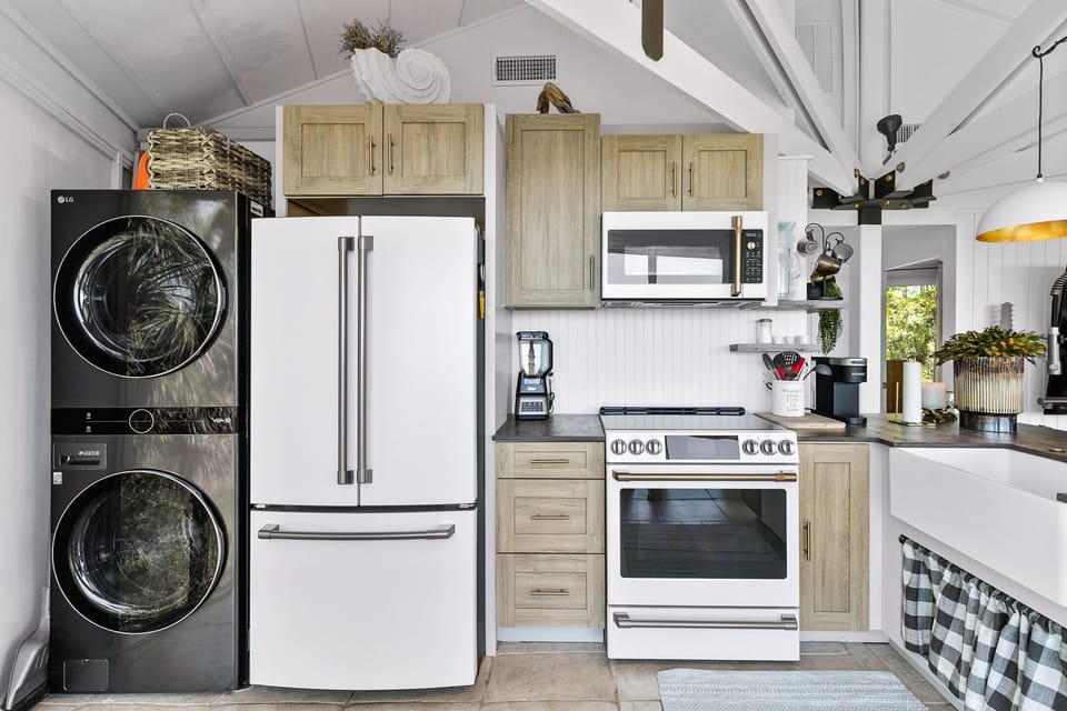 New and fully equipped kitchen