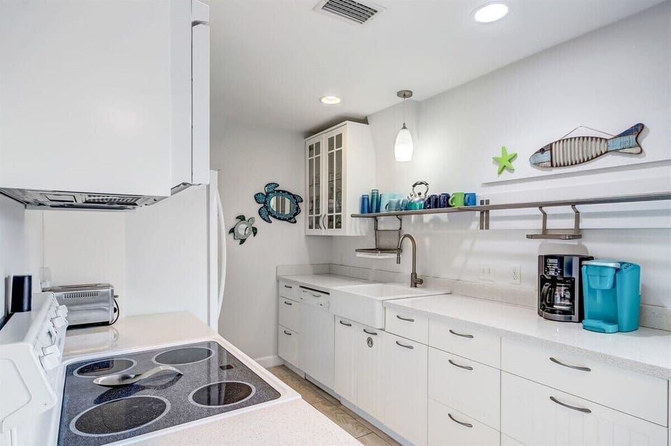 Fully Equipped Kitchen with Both Drip and K-Cup Coffee Makers