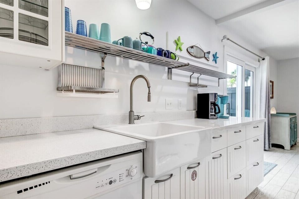 Fully Equipped, Stylish Kitchen