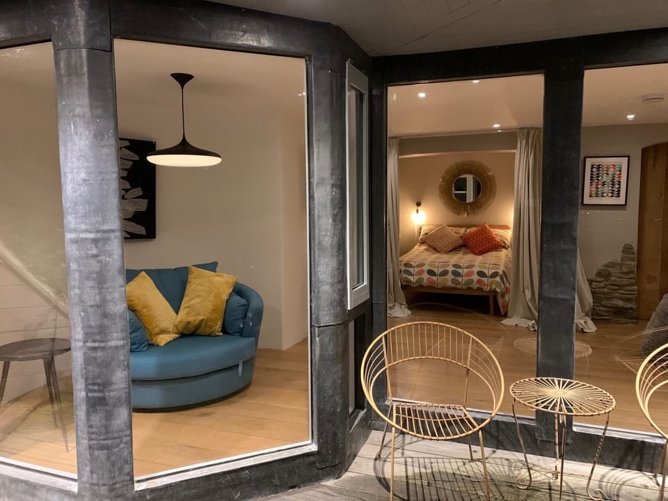 Earth House Lodge in Wales