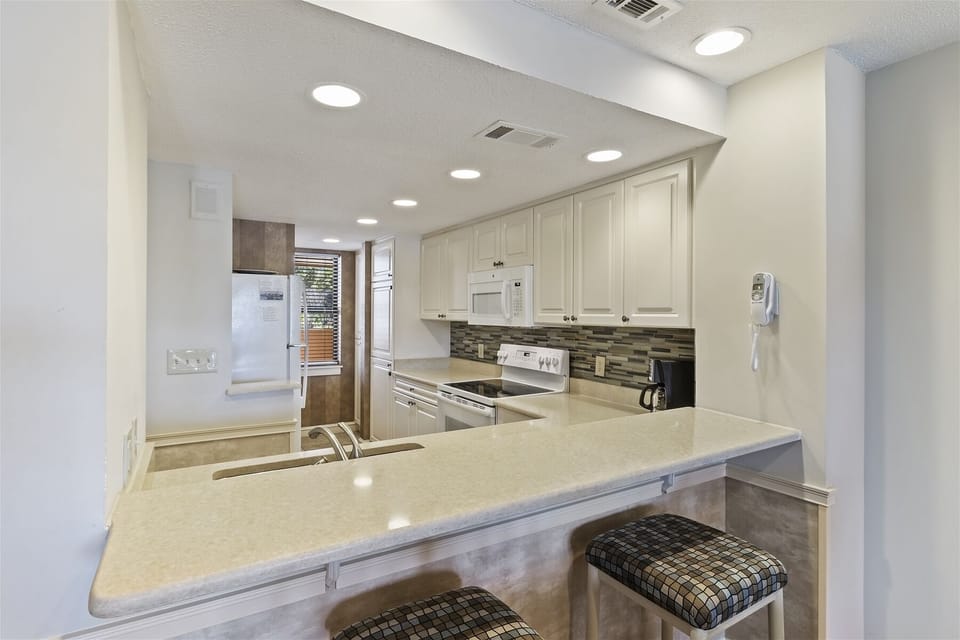 Kitchen Bar for the Best Conversations