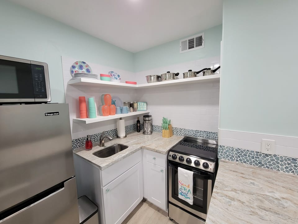 All new Stainless appliances. Dishes, silverware, pots & pans provided. 