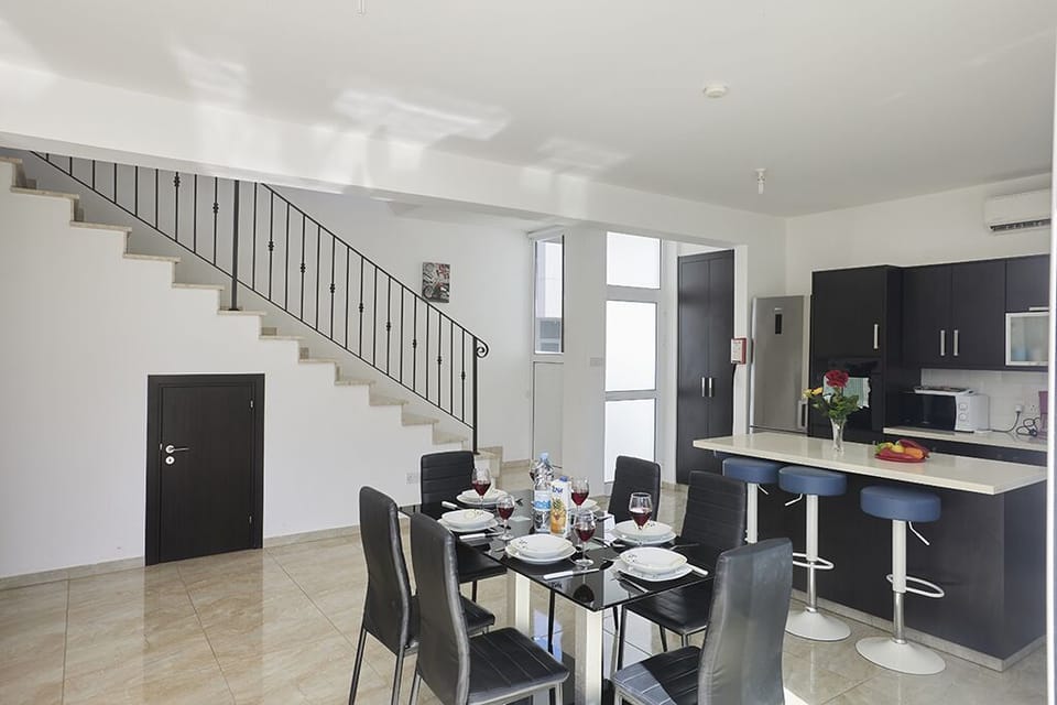 Dining Area with table and chairs to seat 6 people