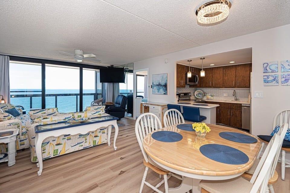 LIVING-AREA Golden Sands 1412