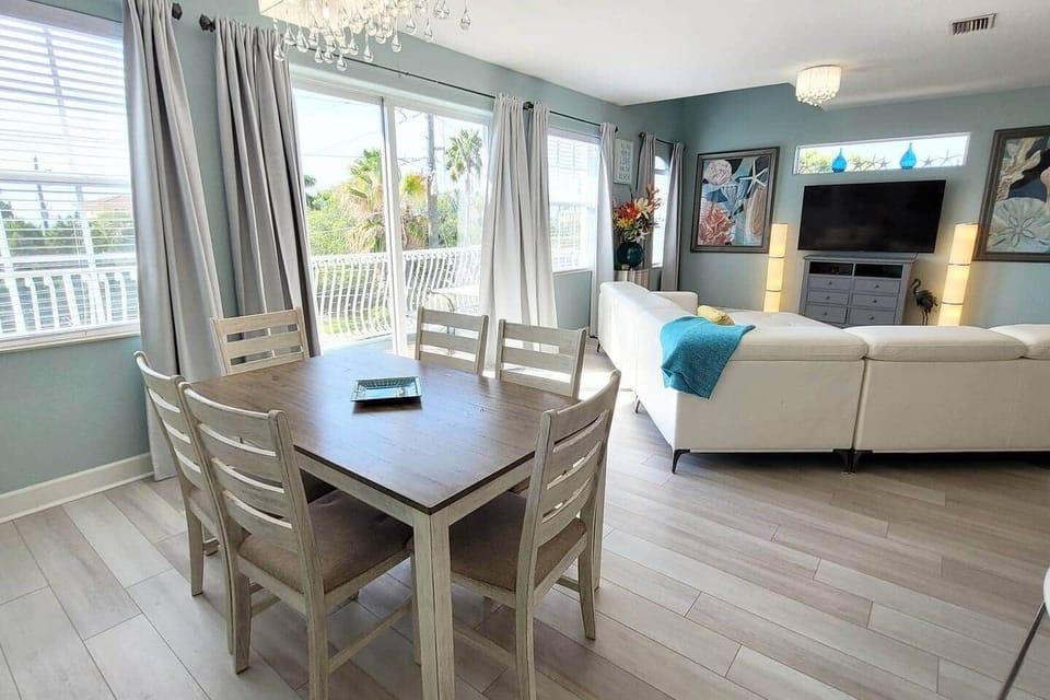 Open floor plan with beautiful views and plentiful windows