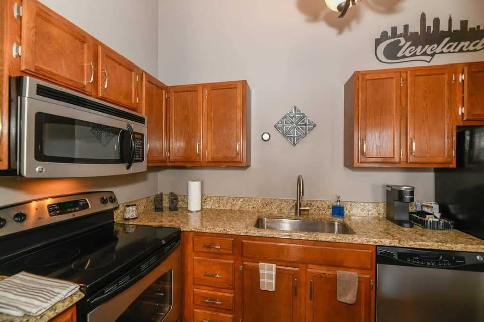 Fully Equipped Kitchen Cook, create, and connect in a fully equipped kitchen stocked with everything you need. From morning coffee to late-night snacks, this space is made for effortless meals and memorable moments during your weekend escape.