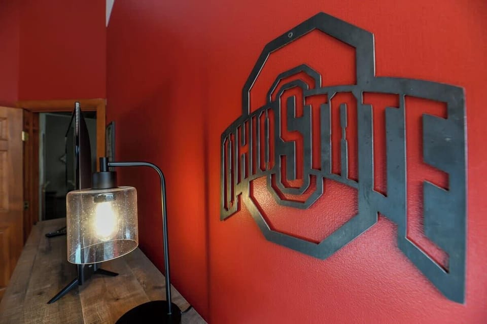 As one of the largest and most prestigious universities in the country, The Ohio State University offers a rich blend of academic excellence, athletic prowess, and vibrant campus life.