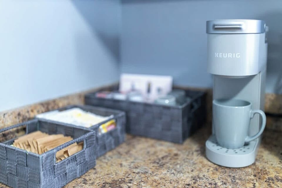 A fully stocked coffee bar awaits you! We provide varied flavors of K Cups, sweeteners, sugar, creamer, hot cocoa, tea and disposable travel mugs. 