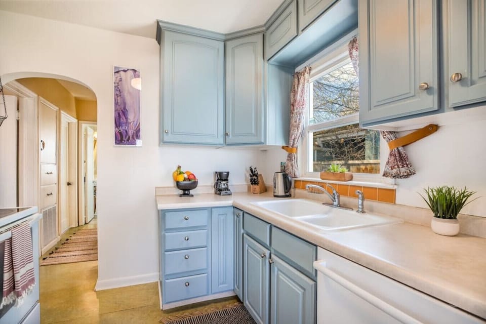 Minimalist kitchen with all the essential utensils.