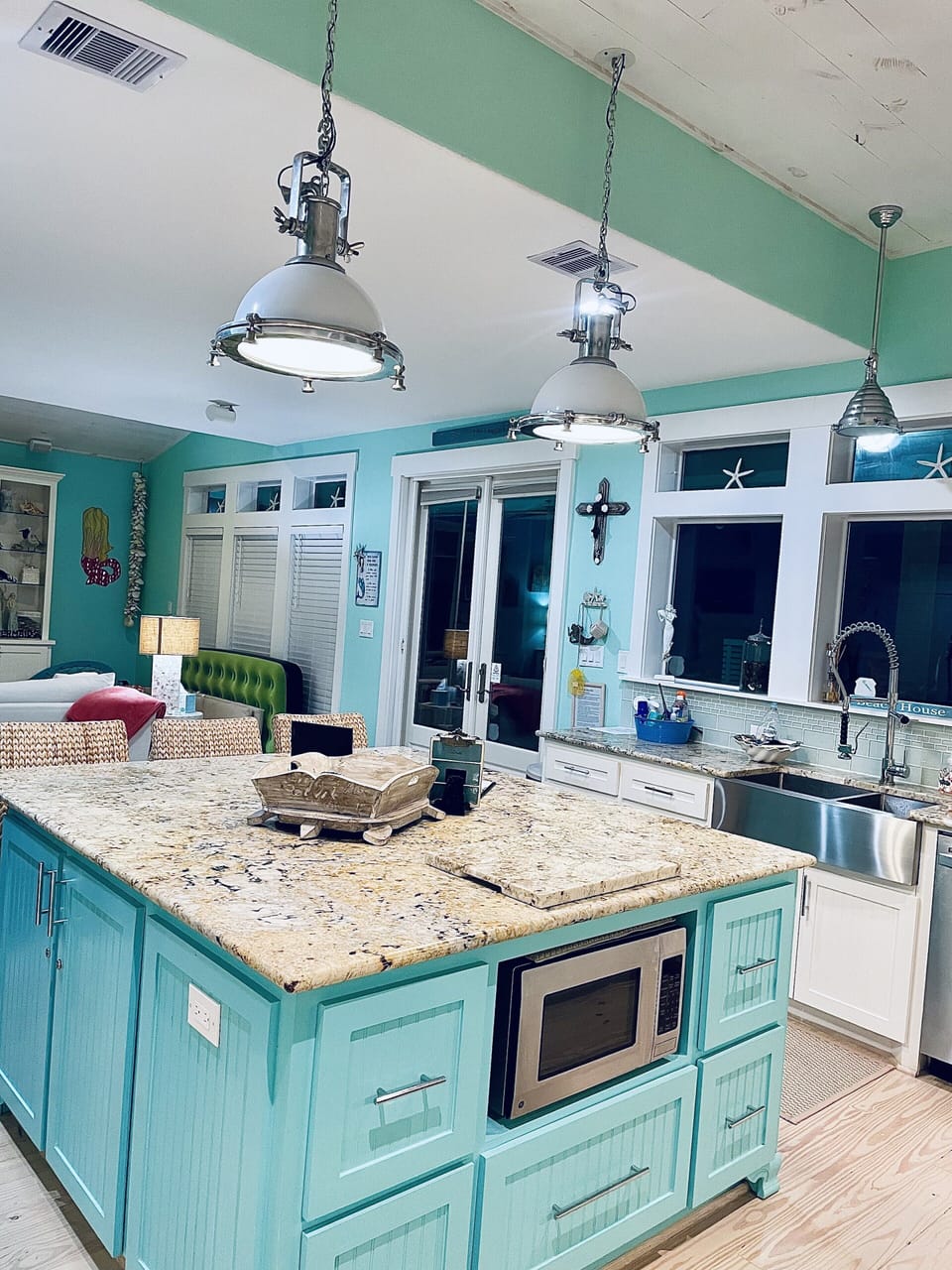 Kitchen Area looking into Open Living Floor plan🤗