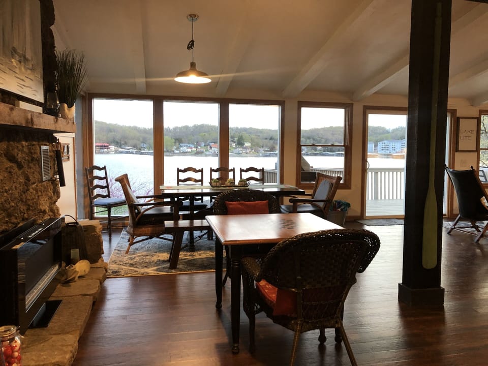 Gorgeous lake views from every window! 