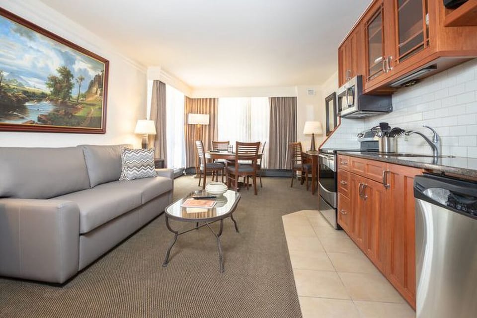Living Room/Kitchen